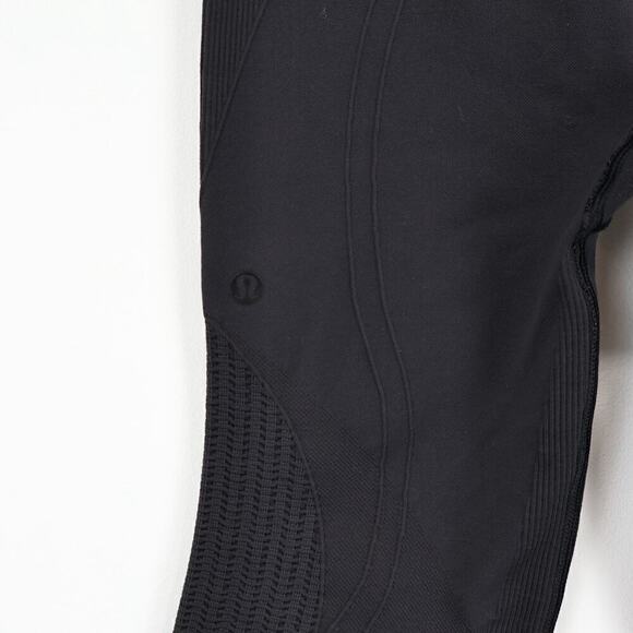 Lululemon Women's Seamless Flow & Go Crop Tight Charcoal Size 4 - Picture 5 of 6